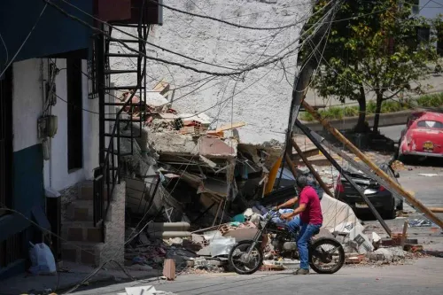 Colombia earthquake death toll climbs to 312, over 30,000 homes destroyed