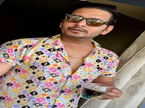 परितोष त्रिपाठी ने राघव चड्ढा पर किया मजेदार पोस्ट, यूजर्स के लिए बन गया हंसी का कारण