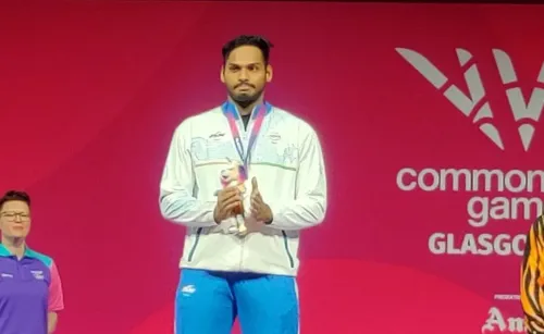 कॉमनवेल्थ गेम्स 2026: वल्लूरी अजय बाबू ने 149 किग्रा स्नैच रिकॉर्ड के साथ जीता सिल्वर, खेल मंत्री मांडविया ने की तारीफ