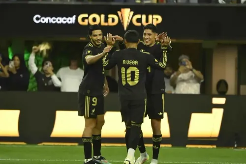 How Did Mexico Start Their Title Defense in the Concacaf Gold Cup?