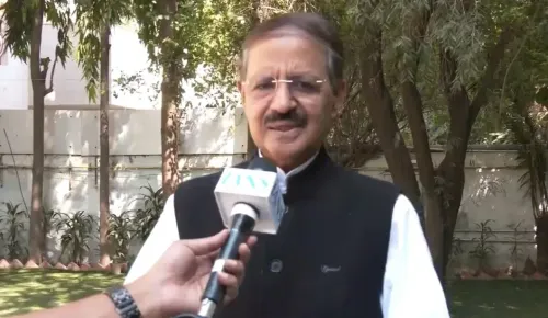 Congress Leader Creates Stir with Commentary on Mayawati; Rashid Alvi Expresses Disapproval