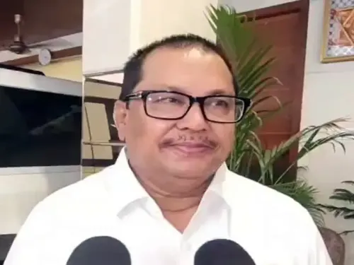 Will Cong MLA Wadettiwar Pledge Six Months' Salary to Aid Rain-Hit Farmers?
