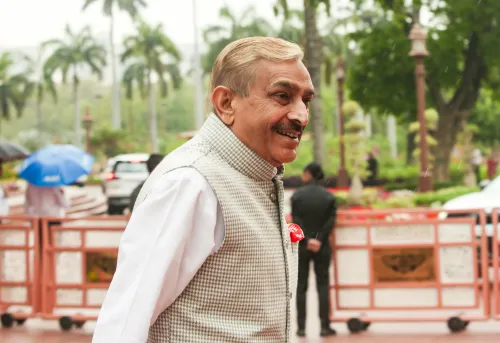 Congress to Play Decisive Role in Bengal Govt Formation: Party MPs