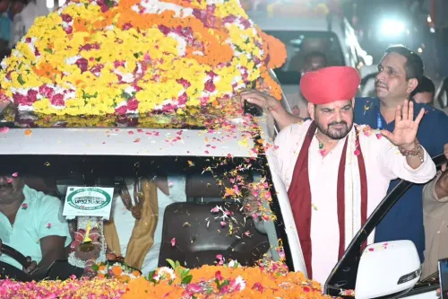 बृजभूषण शरण सिंह का कांग्रेस पर हमला: 'वंदे मातरम' विवाद में बोले — पार्टी लोगों की भावनाएं आहत करती है