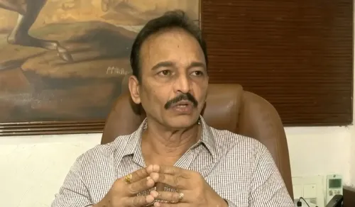 क्या कांग्रेस ने भाई जगताप को कारण बताओ नोटिस जारी किया और वर्षा गायकवाड़ का इस्तीफा मांगा?