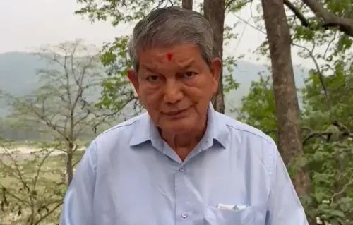 क्या कांग्रेस नेता हरीश रावत ने मनसा देवी मंदिर भगदड़ के घायलों से मुलाकात की?
