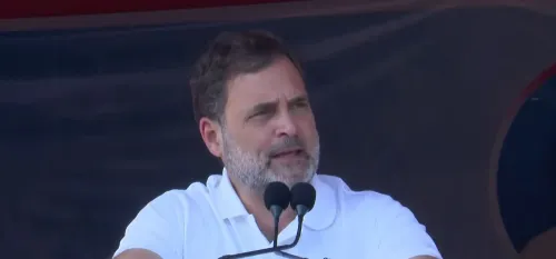 क्या कांग्रेस सांसद राहुल गांधी ने बिहार में 'वोट चोरी' का आरोप लगाया?