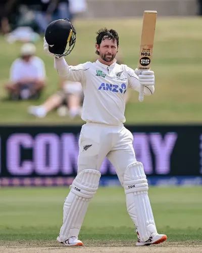 How did Conway become the first NZ batter to hit a double Test ton and a century in the same match?
