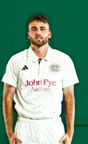 Will Fergus O’Neill Shine for Nottinghamshire Until 2027?