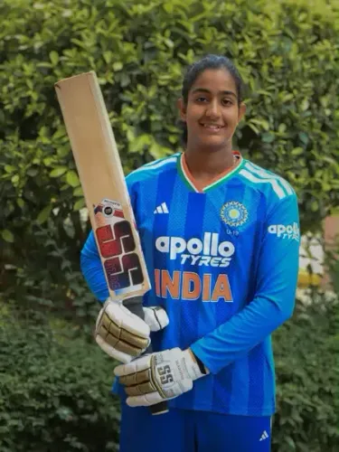 Uma Kashvi, 15, becomes youngest WPL signing; uncle Vijay cried 3 minutes