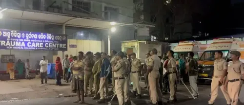 कटक में एससीबी मेडिकल कॉलेज के ट्रॉमा आईसीयू में आग, १० मरीजों की जान गई