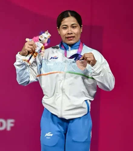 CWG 2026: Bindyarani Devi wins bronze in 58kg weightlifting with 199kg total