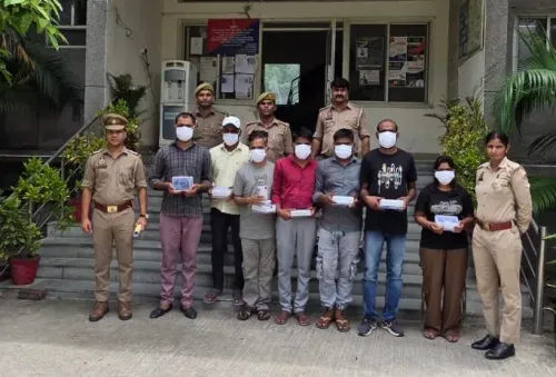 नोएडा में म्यूल अकाउंट गैंग का भंडाफोड़: 7 गिरफ्तार, देशभर में 74 साइबर शिकायतों से जुड़े खाते