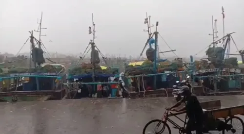 Cyclone Arnab: 48,000 evacuated in Odisha, 466 shelters ready before Oct 28 landfall