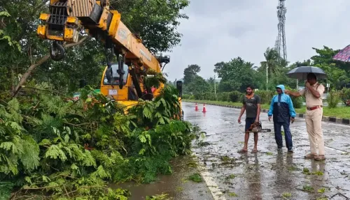 Cyclone Arnab landfall: Civil Aviation Ministry orders airlines to follow safety norms, inform passengers