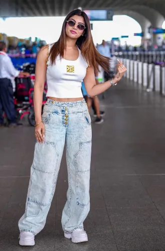 Mumbai: Akanksha Puri Spotted at Airport