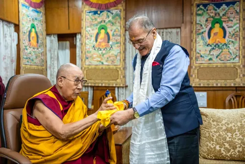 धर्मशाला: राज्यपाल काविन्दर गुप्ता ने दलाई लामा से मुलाकात की