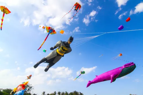 Mamallapuram: Kite flyers prepare giant kites for international festival