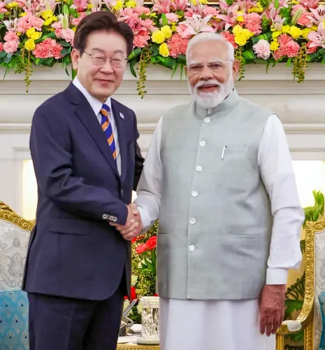 New Delhi: PM Modi and South Korean President Engage in Bilateral Discussions
