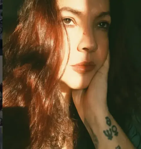 'डैडी' की पूजा भट्ट: रील और रीयल जिंदगी की कठिनाइयाँ, एक प्रेरणादायक कहानी