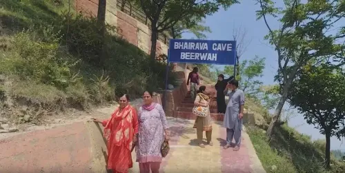 अभिनव गुप्त जयंती: भैरव गुफा बीरवाह में कश्मीरी पंडितों और धर्मगुरुओं का आस्था-संगम