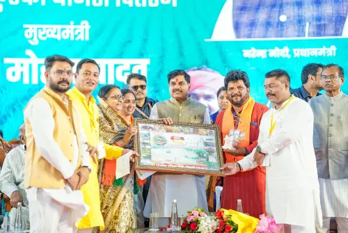 सीओनी 'धन महोत्सव' में मुख्यमंत्री मोहन यादव का सम्मान