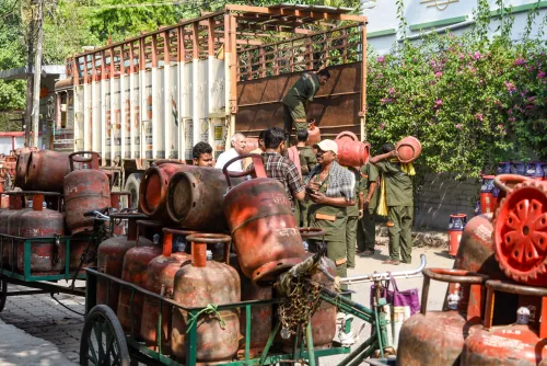 Patna: LPG Management Ongoing Amidst Supply Worries
