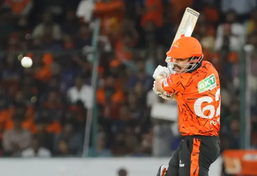 ट्रेविस हेड का दमदार शॉट — SRH बनाम RCB, IPL 2026