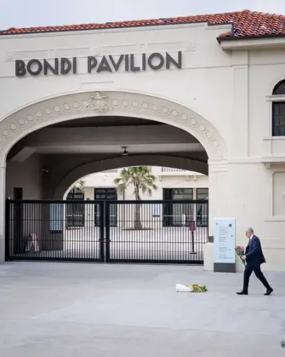 How many lives were lost in the Bondi Beach shooting?