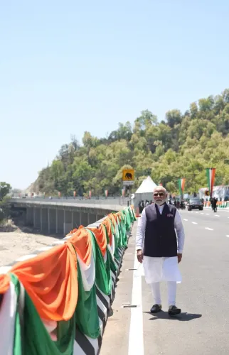 प्रधानमंत्री मोदी का देहरादून दौरा: जनता का जोश और विकास की नई संभावनाएँ