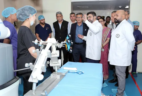 दिल्ली छावनी अस्पताल में रोबोटिक ऑर्थोपेडिक सिस्टम लॉन्च, 1 साल में मिलेंगी ये हाईटेक सुविधाएं