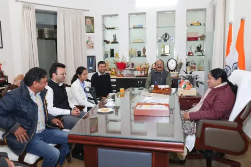 Did Delhi CM Rekha Gupta Announce Rs 1.5 Cr for Pratika Rawal After World Cup Win?