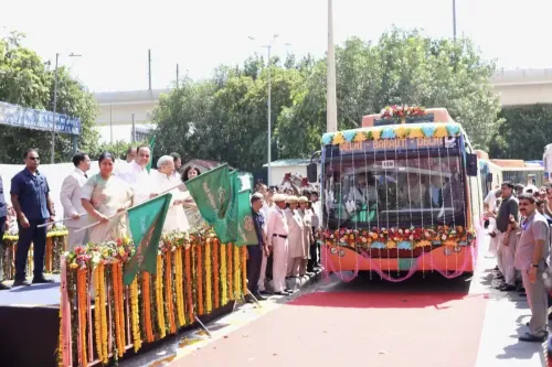 Did Delhi CM Launch DTC Bus Service to Baraut in Uttar Pradesh?