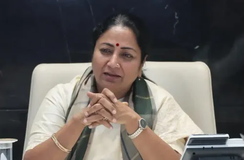 Why Does Delhi CM Rekha Gupta Praise Bihar Voters’ Trust in NDA and CM Nitish Kumar?