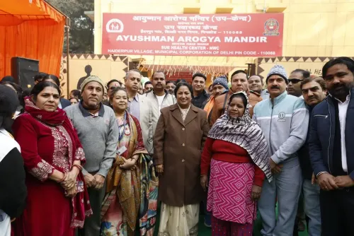 What did Delhi CM Rekha Gupta unveil in Shalimar Bagh?