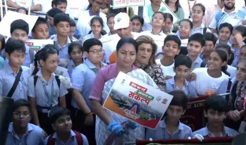 Did Delhi CM Rekha Gupta Lead a Cleanliness Drive and Ban Her Photos in Posters?