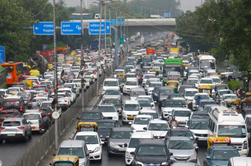 Did the Delhi government challenge the SC's ban on ELVs?