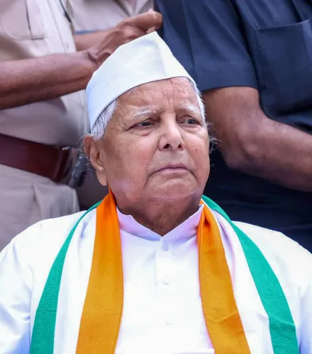 Delhi HC issues notice to ED on Lalu Prasad's IRCTC scam charge plea
