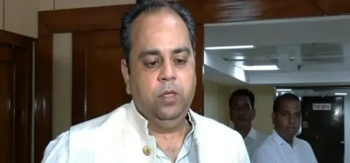 क्या दिल्ली के अस्पतालों में दवाइयों की कोई कमी नहीं है, 'आप' क्यों कर रही है बदनाम?