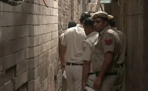 क्या दिल्ली के चांदनी महल में संपत्ति विवाद के चलते फायरिंग हुई?