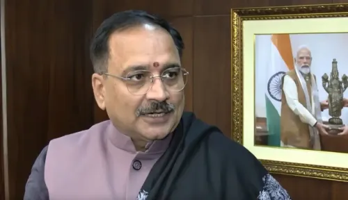 क्या दिल्ली के प्रदूषण को लेकर <b>अरविंद केजरीवाल</b> का रवैया <b>उदासीन</b> था?