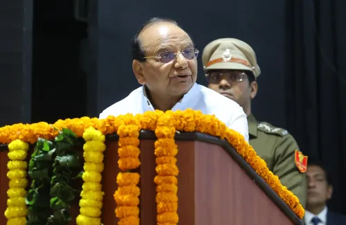 क्या दिल्ली के एलजी वीके सक्सेना ने असिता के हरे-भरे लॉन को सामाजिक-सांस्कृतिक आयोजनों के लिए खोला?