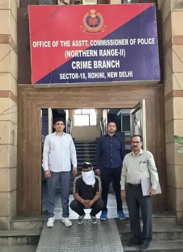 दिल्ली: एलटीसी और टूर पैकेज के नाम पर ठगी करने वाला घोषित अपराधी गिरफ्तार 