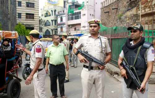 दिल्ली में 36 बांग्लादेशी नागरिक पकड़े गए? फोन में मिला प्रतिबंधित ऐप