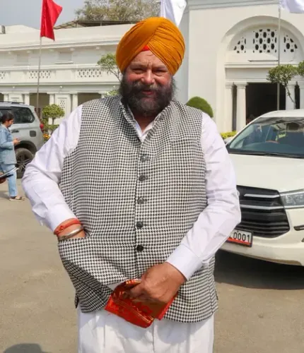 दिल्ली में जहां से कांवड़ यात्रा निकलेगी, वहां हर हाल में मीट की दुकान बंद कराएंगे : तरविंदर सिंह मारवाह