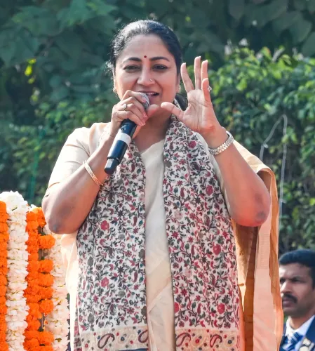 दिल्ली में एलपीजी की आपूर्ति सुरक्षित, उपभोक्ता न हों चिंतित: सीएम रेखा गुप्ता