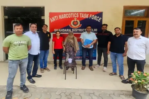 दिल्ली में महिला ड्रग तस्कर गिरफ्तार, पुलिस ने 56 ग्राम स्मैक की बरामदगी की