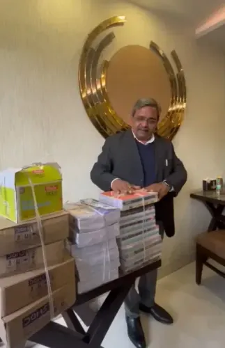 What New Trend Did Delhi MLA Satish Upadhyay Initiate?