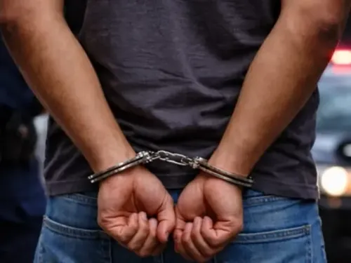 क्या दिल्ली में ड्रग तस्करी में युवक की गिरफ्तारी ने बड़ा झटका दिया है?