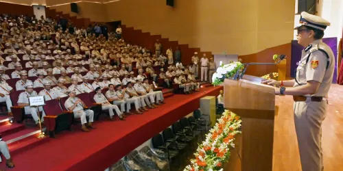 दिल्ली पुलिस की 'पिपिंग सेरेमनी': 202 रिटायर होने वाले कर्मियों को मानद रैंक से नवाज़ा गया